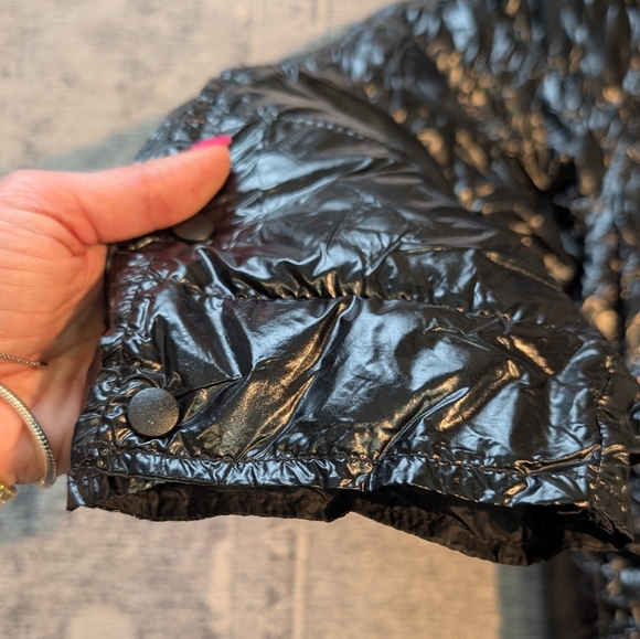 Zara Women's Black Jacket Shiny Vinyl Quilted Cropped Puffer Hood Size M - Picture 11 of 16